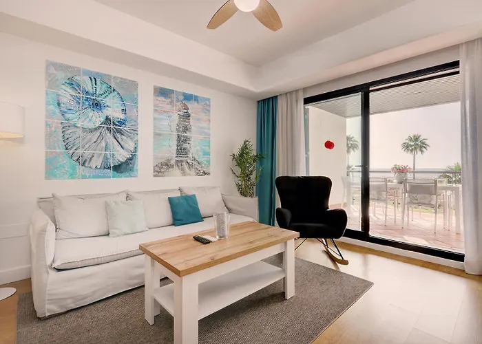 Sunrise Front - Del Mar Apartment *